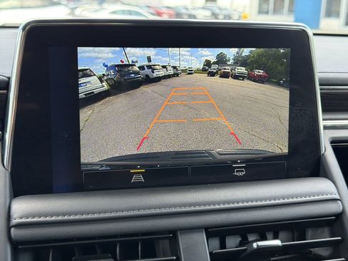 Used 2024 Chevrolet Tahoe LT RWD image 5