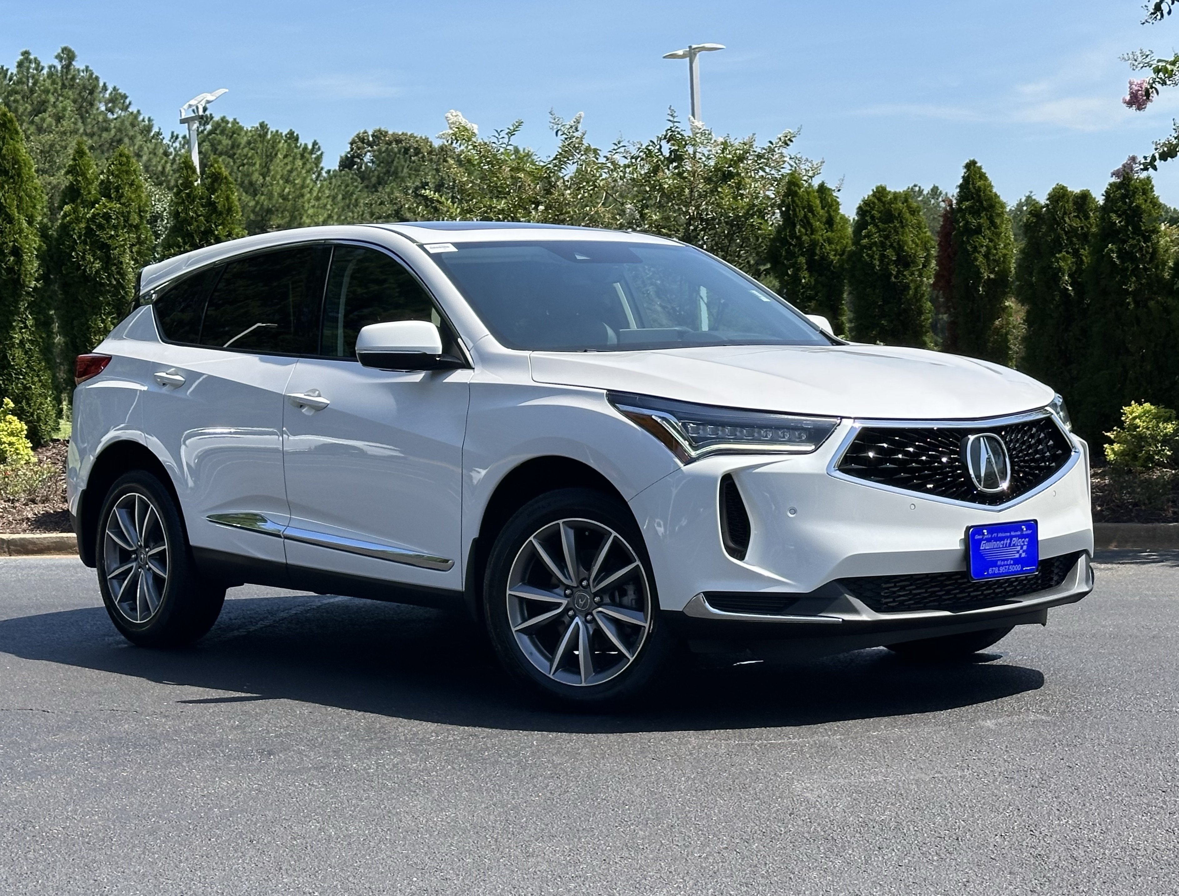 Used 2023 Acura RDX w/ Technology Package FWD image 2