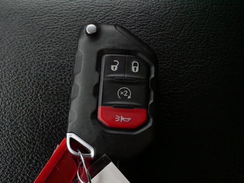 Used 2022 Jeep Wrangler Willys image 31