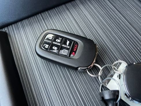 New 2026 Honda Odyssey Touring image 31