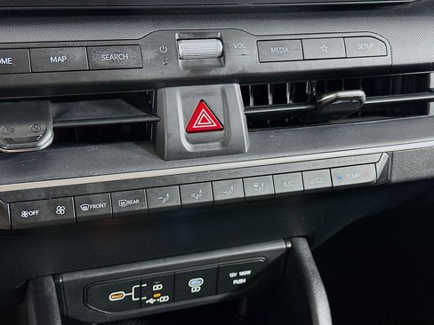 Used 2025 Kia K4 LXS image 23