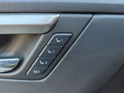 Used 2022 Lexus RX 450h AWD w/ Premium Package image 21