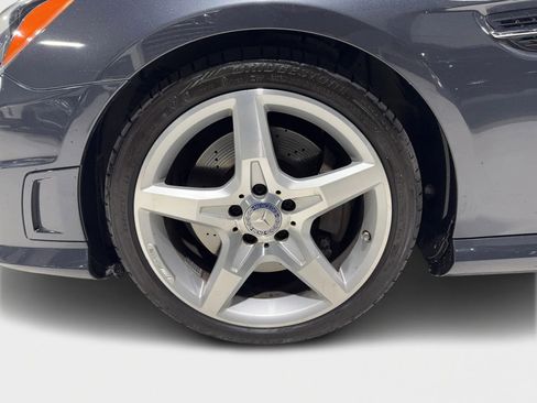 Used 2015 Mercedes-Benz SLK 250 w/ Premium Package image 32