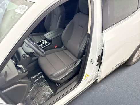 Used 2023 Buick Envision Preferred image 11