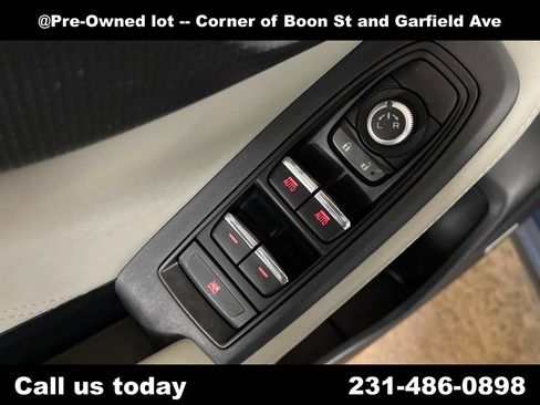 Used 2019 Subaru Forester Limited AWD/4WD image 16