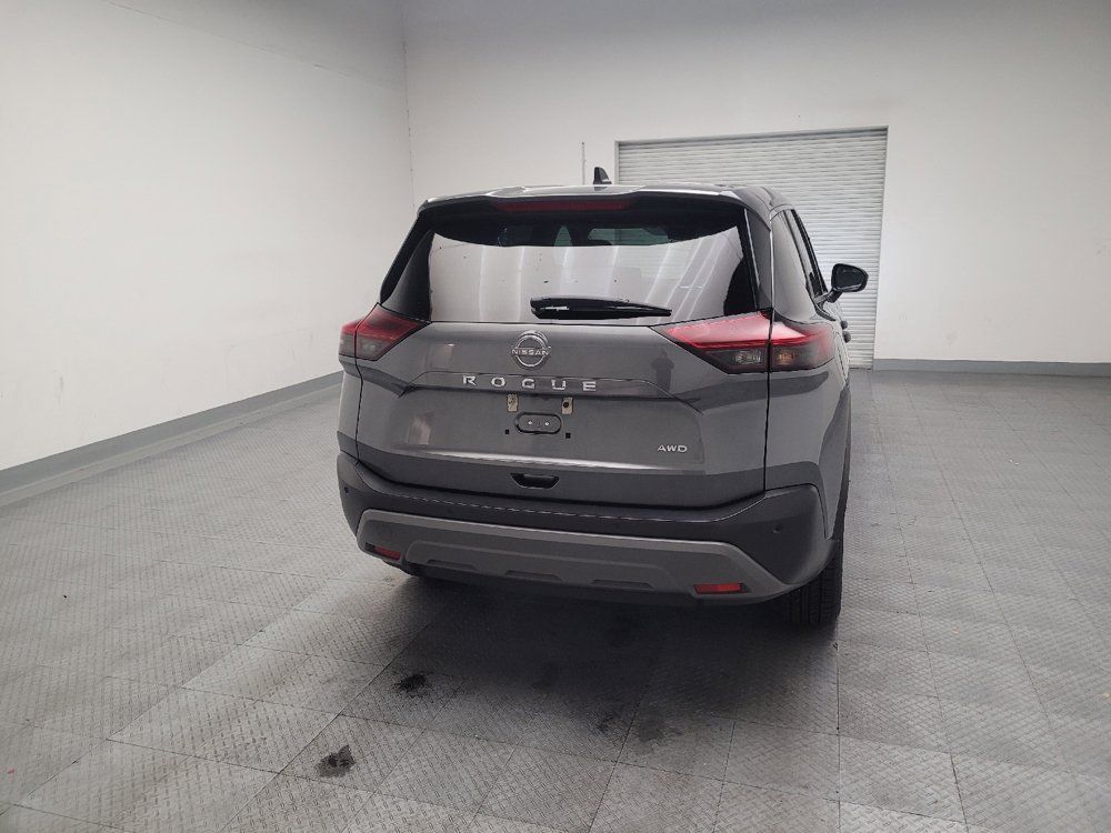 Used 2023 Nissan Rogue S AWD/4WD image 7
