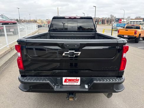 Used 2024 Chevrolet Silverado 2500 High Country w/ Technology Package image 4