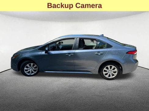 Used 2025 Toyota Corolla LE FWD image 6