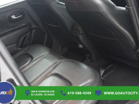 Used 2022 Jeep Renegade Limited AWD/4WD image 13