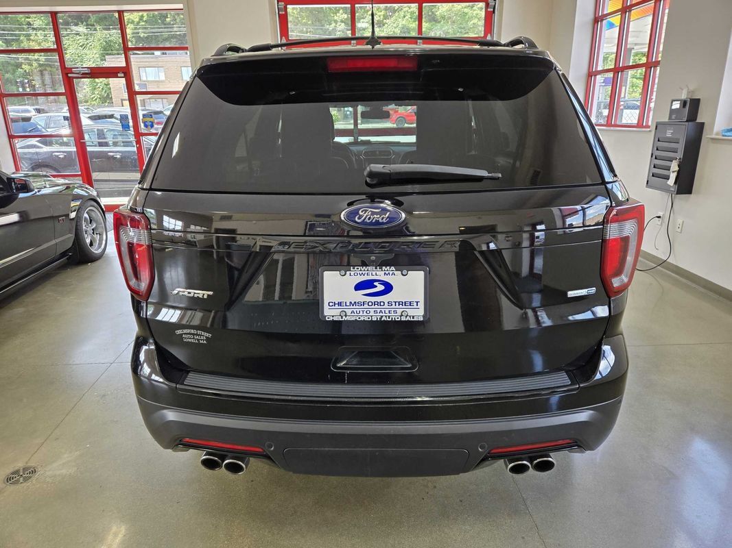 Used 2018 Ford Explorer Sport w/ Equipment Group 401A AWD/4WD image 6