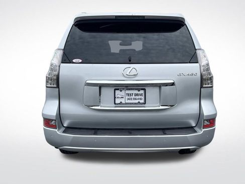 Used 2015 Lexus GX 460 w/ Navigation Package image 4