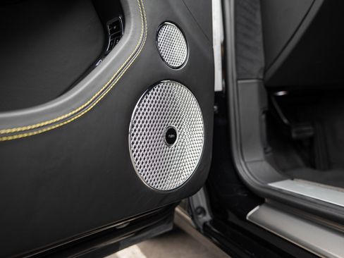 Used 2024 Bentley Continental GT image 16