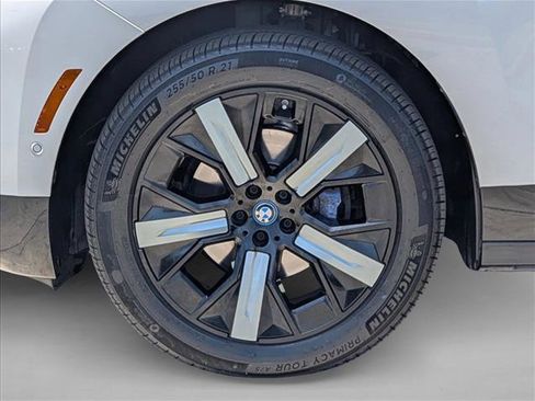 Used 2024 BMW iX xDrive50 w/ Sport Package AWD/4WD image 26