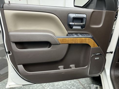 Used 2015 GMC Sierra 1500 SLT w/ SLT Crew Cab Value Package AWD/4WD image 7