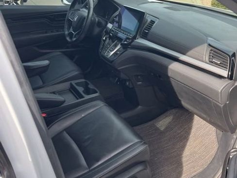 Certified 2024 Honda Odyssey Touring image 17