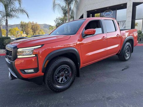 Used 2025 Nissan Frontier Pro-X w/ Pro Convenience Package RWD image 14