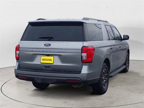 Used 2024 Ford Expedition Max XLT image 5