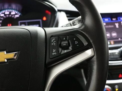 Used 2021 Chevrolet Trax LT w/ Driver Confidence Package FWD image 22