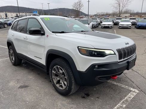 Used 2022 Jeep Cherokee Trailhawk image 6