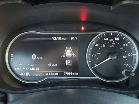 Used 2021 Nissan Versa SR w/ Convenience Package FWD image 40