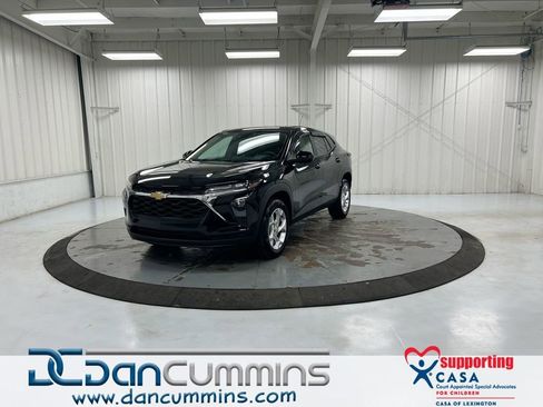 Used 2024 Chevrolet Trax LS w/ LS Convenience Package image 1