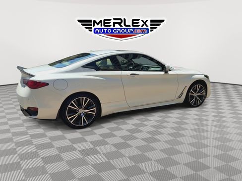 Used 2017 INFINITI Q60 2.0t w/ Premium Plus Package 2.0T AWD/4WD image 8