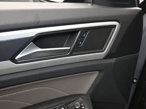 Used 2022 Volkswagen Atlas Cross Sport SEL R-Line image 13