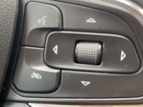 Used 2023 Buick Envision Preferred image 17