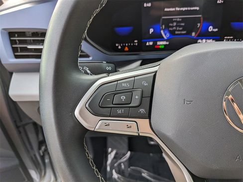 Certified 2023 Volkswagen Taos SE w/ Panoramic Sunroof Package image 27