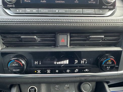 Used 2023 Nissan Rogue SV image 20