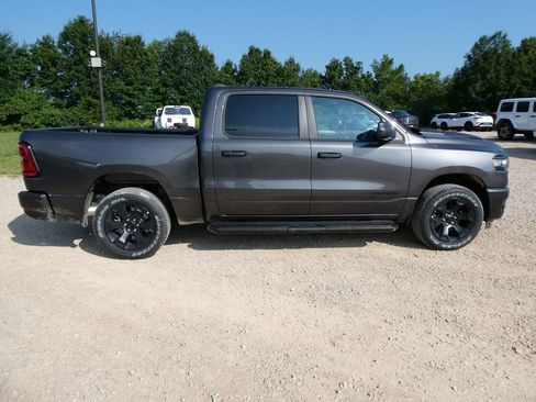 New 2026 RAM 1500 Express AWD/4WD image 4