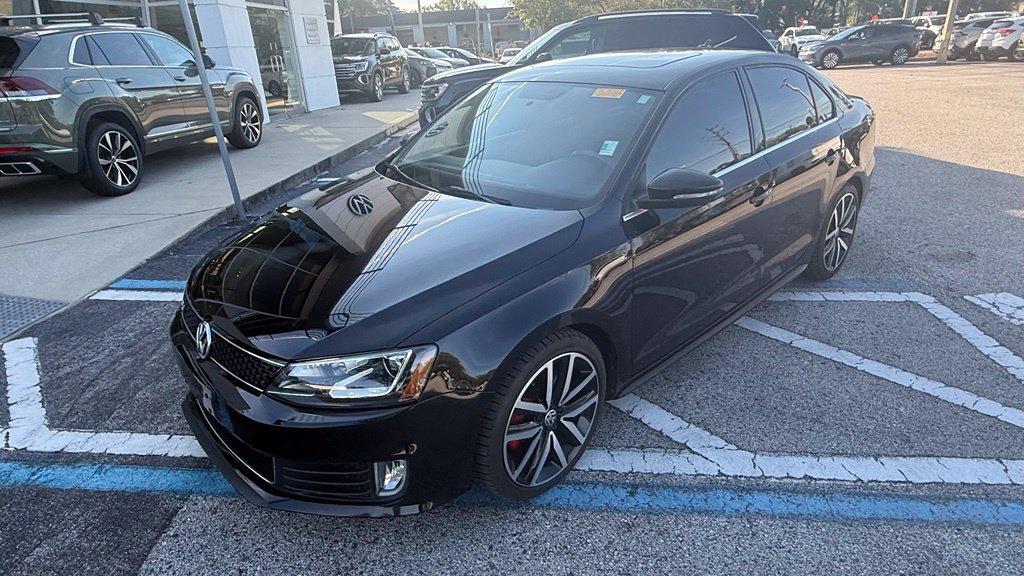 Used 2013 Volkswagen Jetta GLI FWD image 1