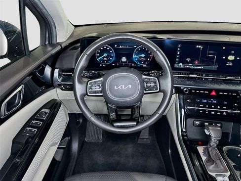 Used 2024 Kia Carnival SX Prestige FWD image 3