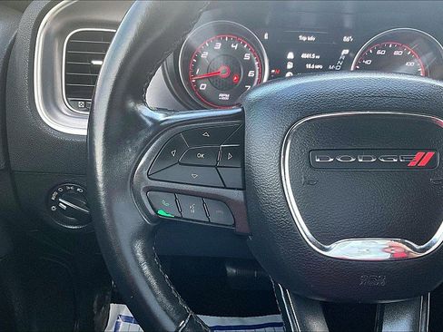 Used 2019 Dodge Charger SXT image 19