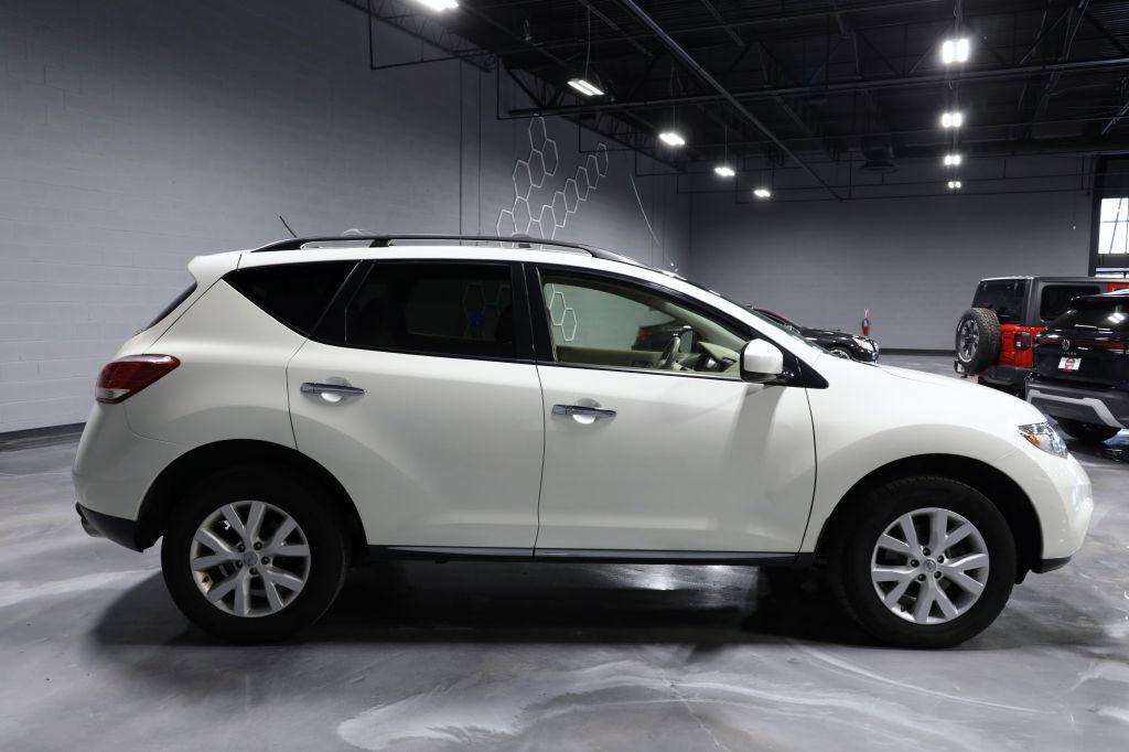 Used 2014 Nissan Murano SV AWD/4WD image 8
