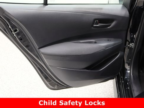 Used 2024 Toyota Corolla LE image 23