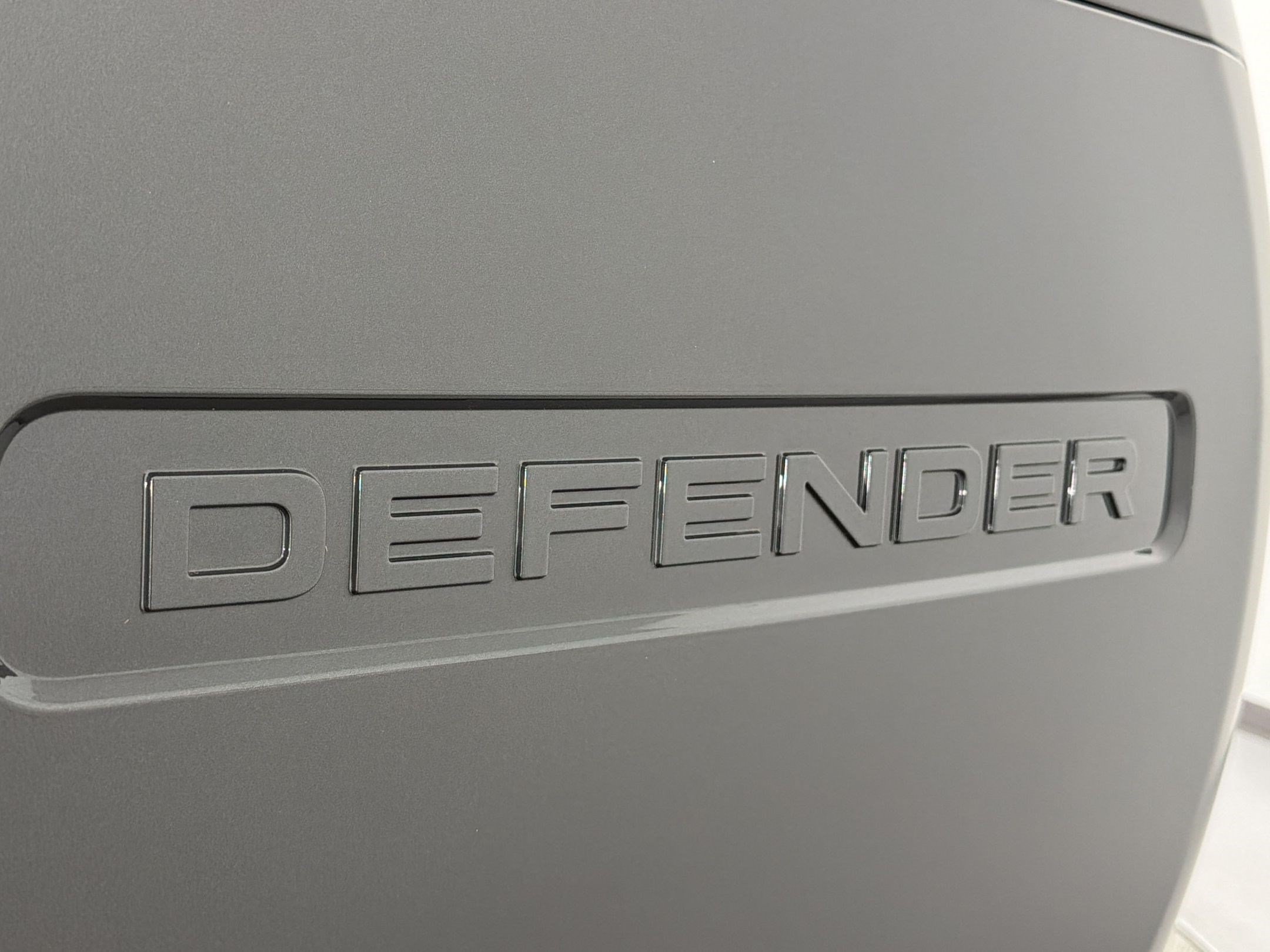 New 2026 Land Rover Defender 110 V8 AWD/4WD image 38
