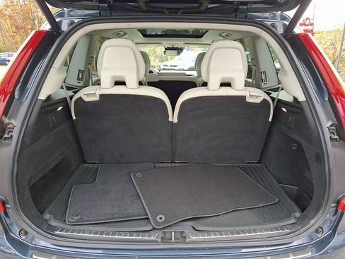 Used 2022 Volvo XC90 T5 Momentum w/ Climate Package image 31