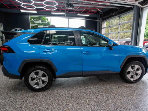Used 2019 Toyota RAV4 XLE FWD image 4