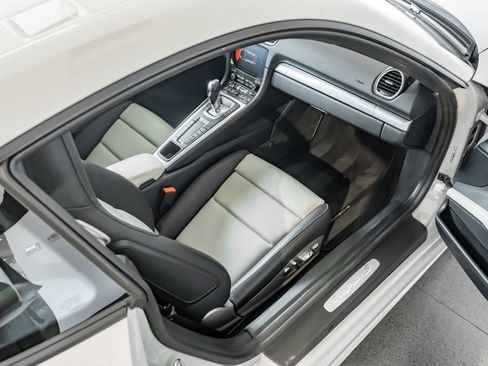 Certified 2020 Porsche 718 Cayman S image 21