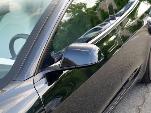 Used 2025 Tesla Model 3 RWD image 11