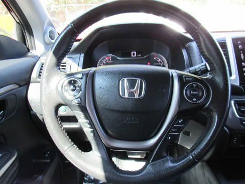Used 2017 Honda Pilot EX-L image 16