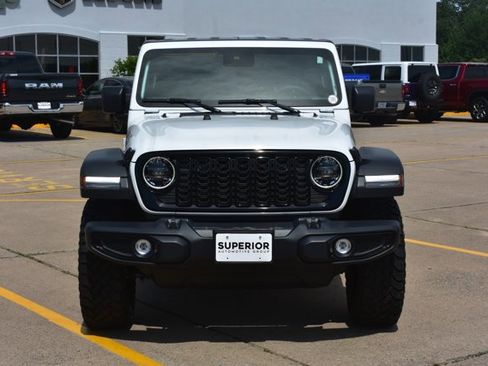 Used 2025 Jeep Wrangler Unlimited Sport AWD/4WD image 2