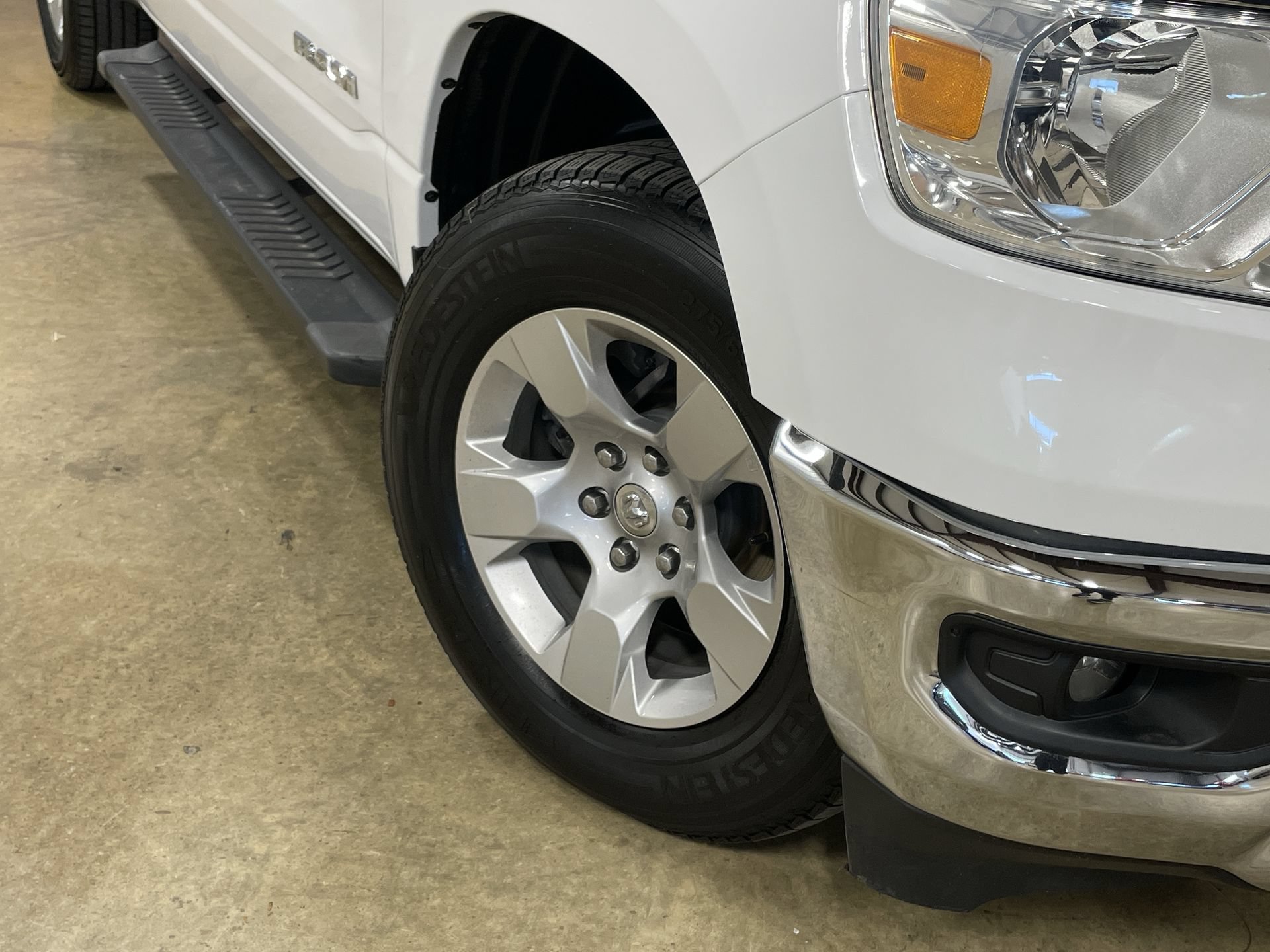 Used 2023 RAM 1500 Lone Star AWD/4WD image 11