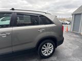 Used 2011 Kia Sorento LX w/ Convenience Pkg image 5