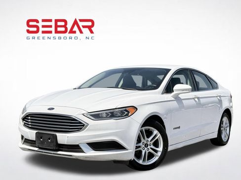 Used 2018 Ford Fusion SE w/ Equipment Group 602A FWD image 1