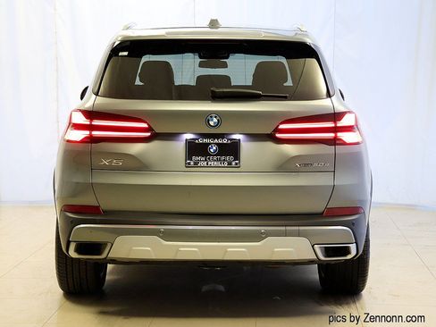 Used 2025 BMW X5 xDrive50e w/ Premium Package AWD/4WD image 7