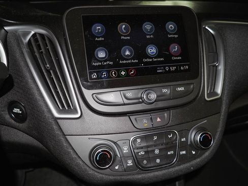 Used 2024 Chevrolet Malibu LT FWD image 9