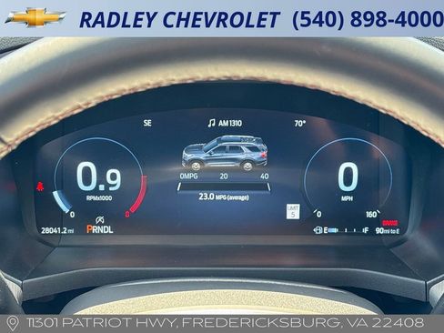 Used 2025 Ford Explorer Active AWD/4WD image 7