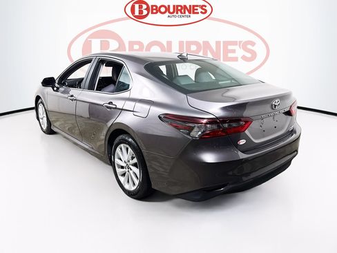 Used 2022 Toyota Camry LE AWD/4WD image 6